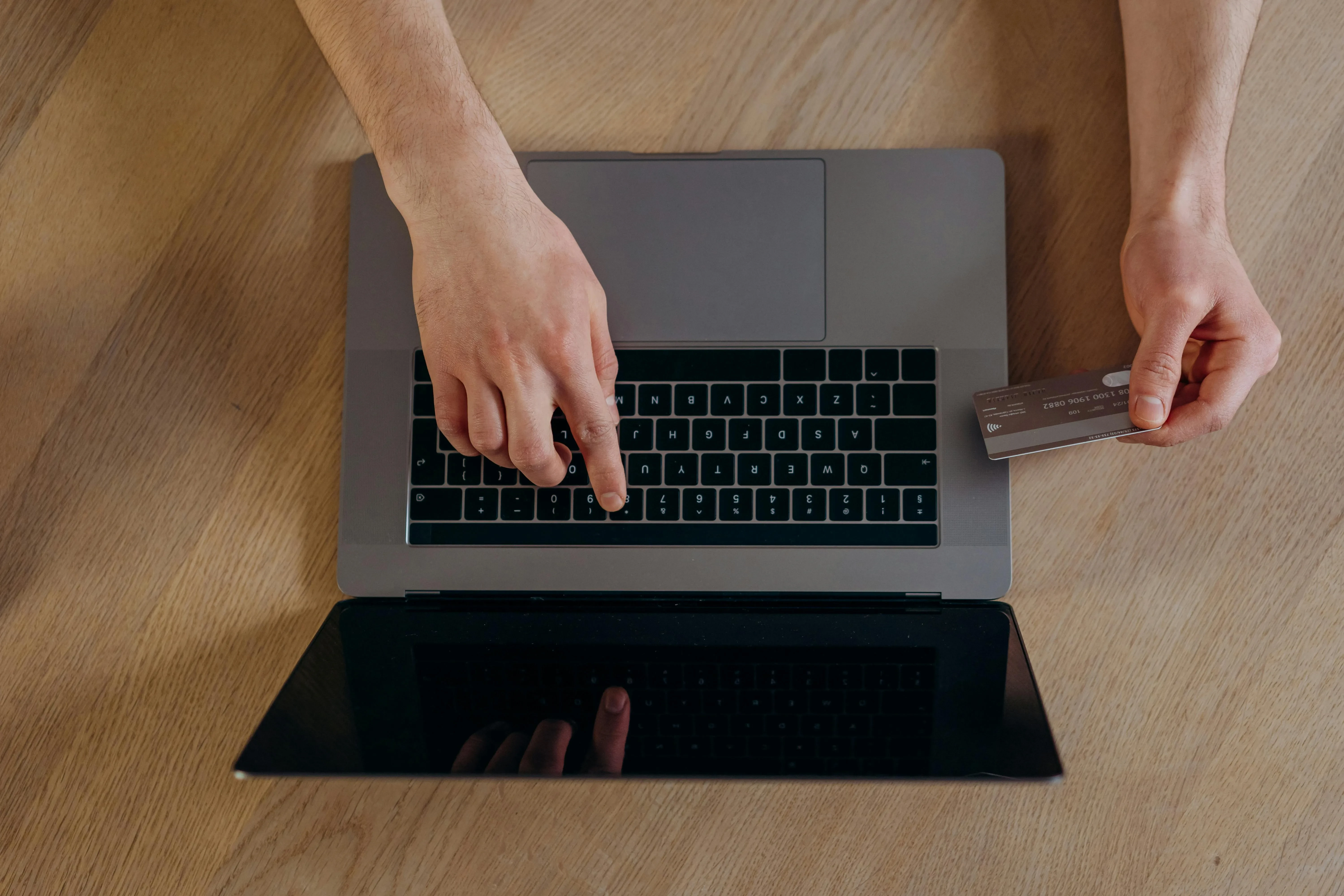 10 Real‑World Uses of a Merchant of Record (MoR)